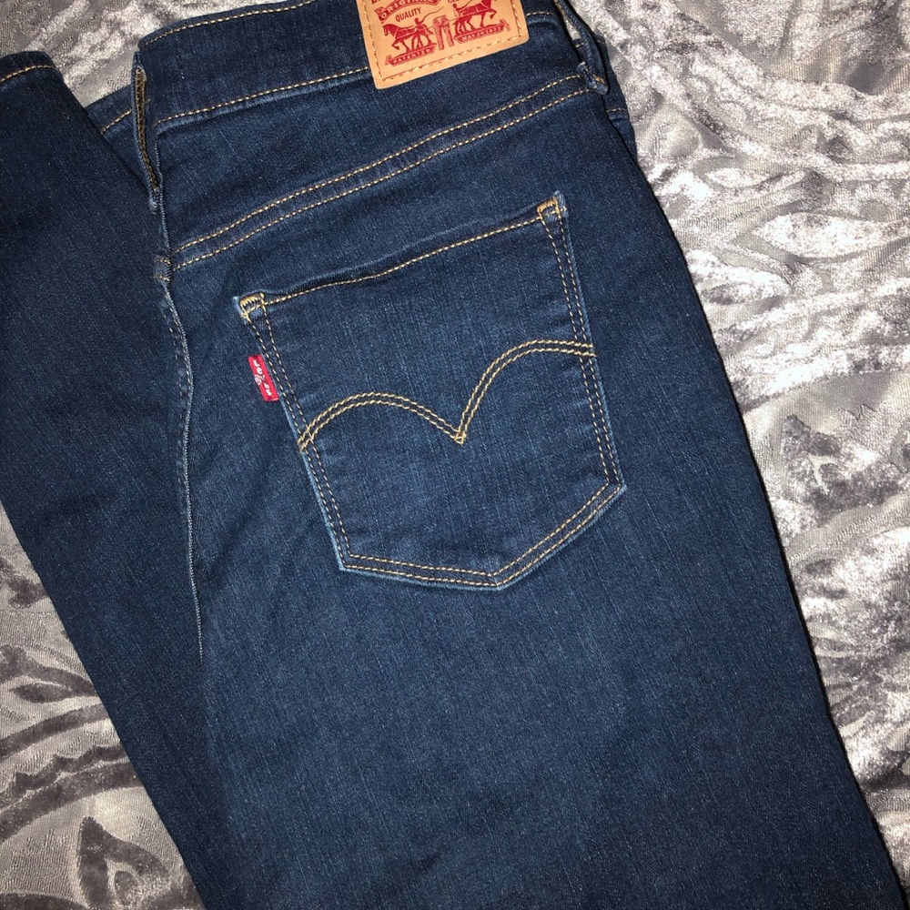 Levi’s - Picture 2 of 6